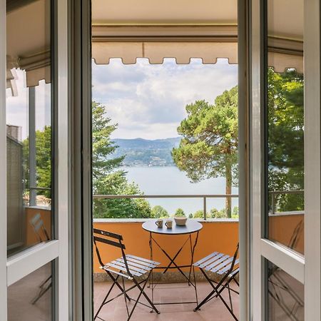La Casa Di Giulia - Holiday Home Ranco Exteriér fotografie