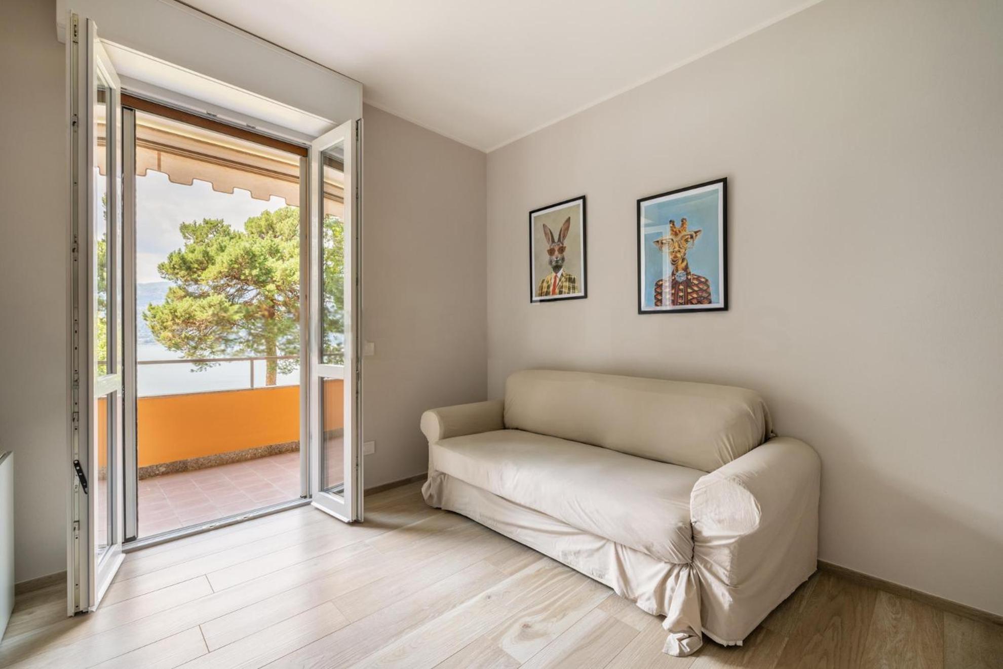 La Casa Di Giulia - Holiday Home Ranco Exteriér fotografie